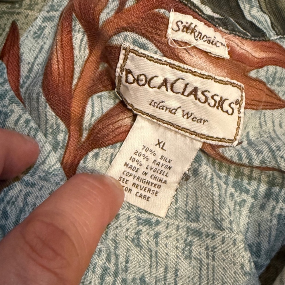 Resort Style Tropical Button Up Shirt Mens XL‎ Silk Blend Palm Print Island Wear - Picture 9 of 9